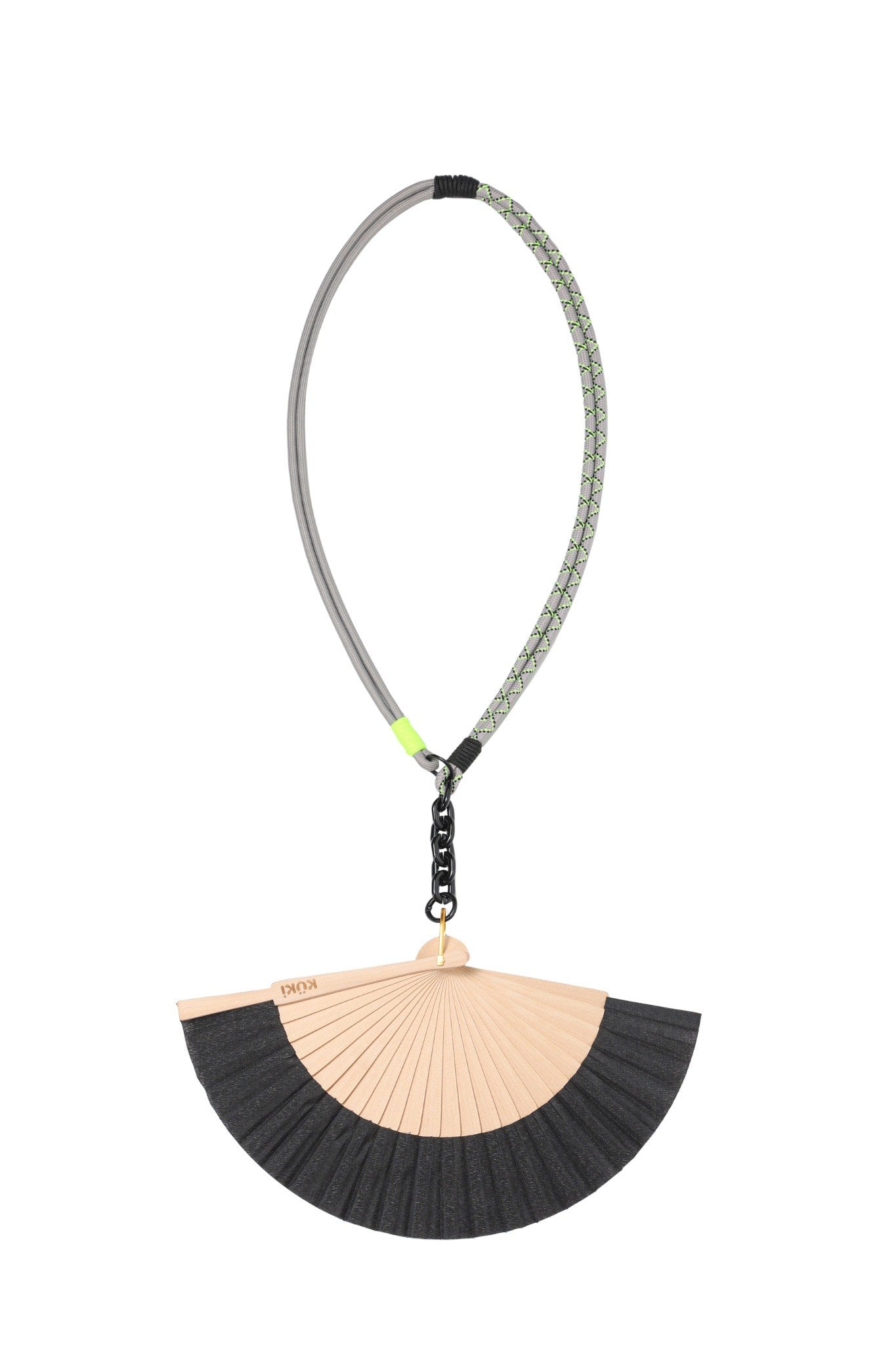 KÜKI Black wearable bamboo hand fan